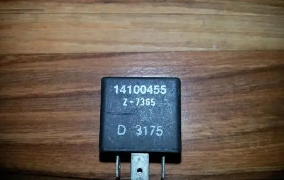 Chrysler Sebring (FJ - JX) Other relay 14100455 Z7365