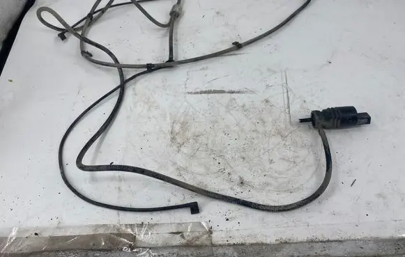 Volkswagen Crafter Windscreen/windshield washer pump 2218690121 3028232