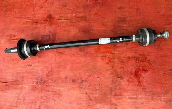BMW X3 G01 Rear driveshaft 8679940