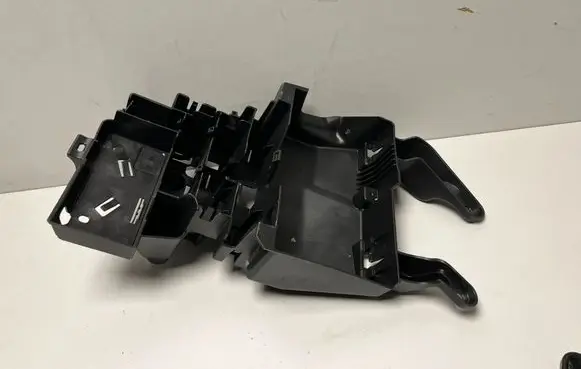 BMW X6 G06 Centre console side trim rear 8780756