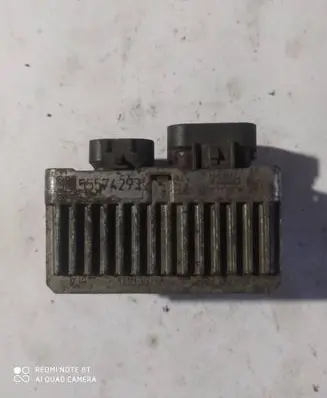 Opel Insignia A Glow plug pre-heat relay 555574293