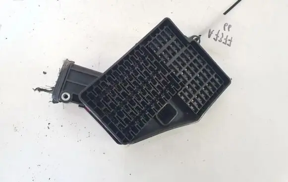 Skoda Fabia Mk1 (6Y) Fuse box set 16782