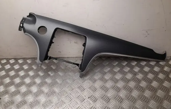 Radio/GPS head unit trim