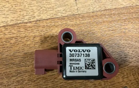 Volvo V50 Airbag deployment crash/impact sensor 8840A6 30737138