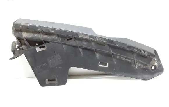 Front bumper mounting bracket