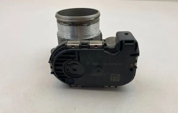 Volkswagen Tiguan Allspace Throttle valve 06K133062AG