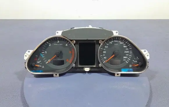 Audi A6 Allroad C6 Speedometer (instrument cluster) 4F0920933J