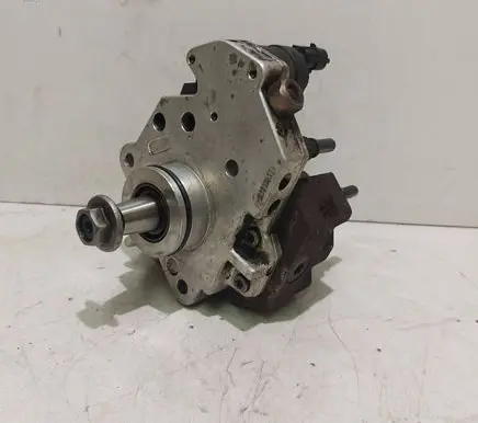 Renault Trafic II (X83) Fuel injection high pressure pump 8200170377 00041766 0445010033