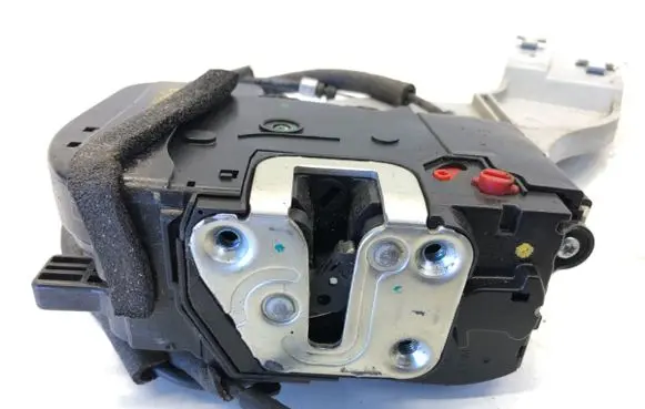 KIA Sportage Rear door lock 814103U000