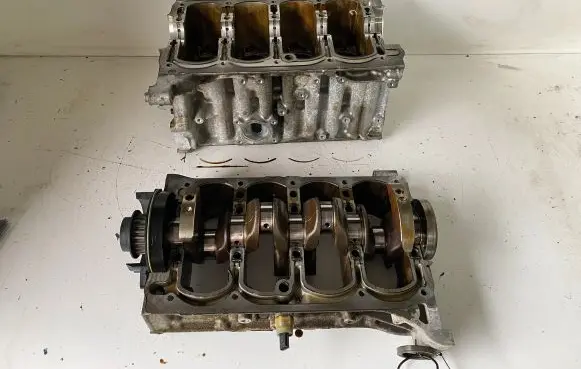 Volvo V40 Engine block B4154T5 2161202 31368087AB10