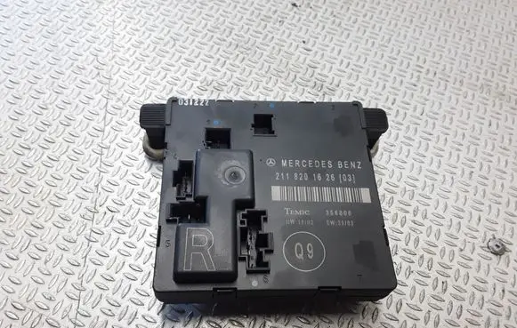 Mercedes-Benz E W211 Door control unit/module 2118201626