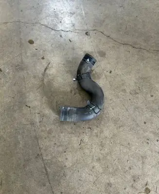 Opel Antara Breather hose/pipe 25183222