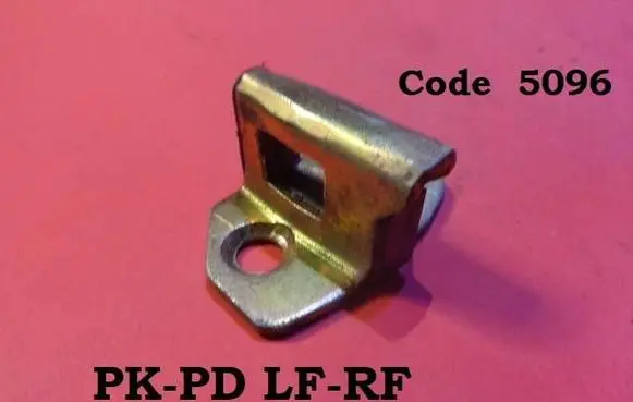 Volvo S40, V40 Front door lock loop/hook striker 5096