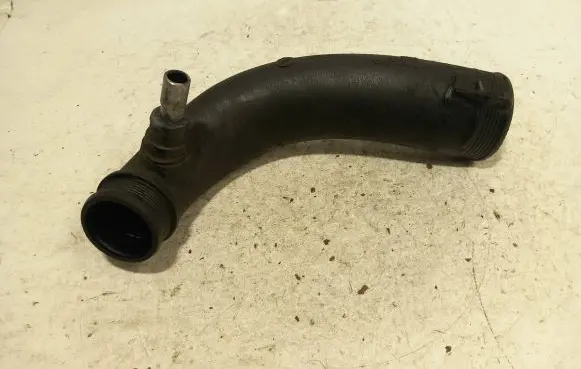 Volvo XC90 Intercooler hose/pipe 30714480