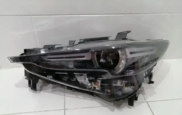 Mazda CX-5 II Headlight/headlamp
