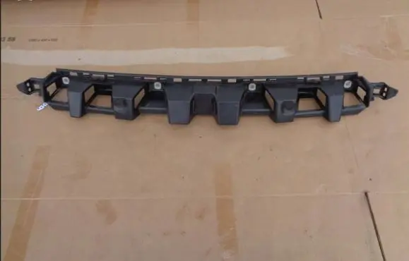 Mercedes-Benz ML W166 Front bumper mounting bracket A1668850165