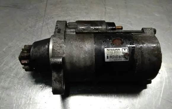 Nissan X-Trail T30 Starter motor 2333008H801 M008T71471