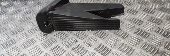 Volvo XC60 Accelerator throttle pedal 32269124