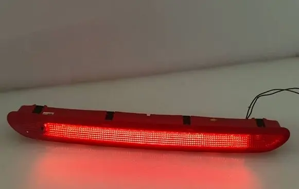 Volkswagen Golf VII Third/center stoplight 5K0945087C 412414