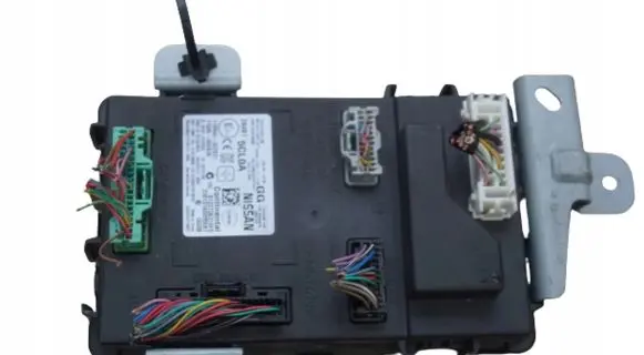 Infiniti Q60 BSM Control unit 284B15CL0A