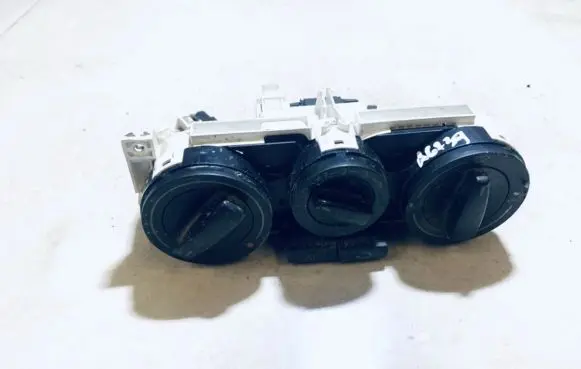 Volkswagen Golf IV Climate control unit 1j0820045f 90151121