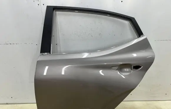 Hyundai i10 Rear door