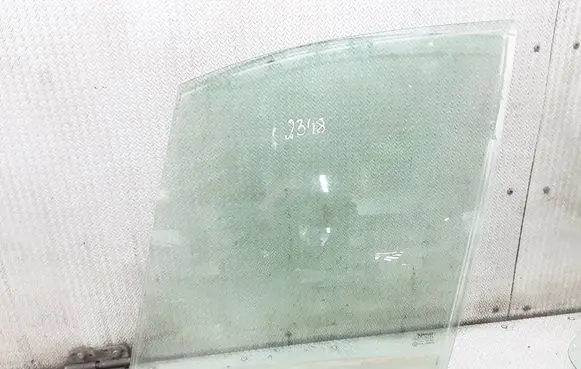 Renault Scenic RX Front door window glass four-door