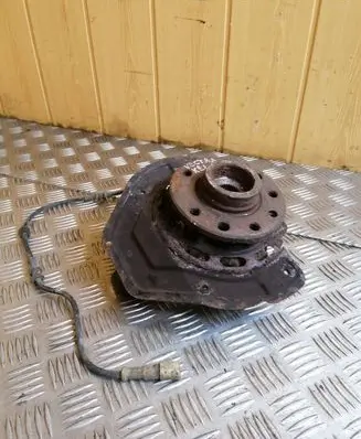Opel Vectra B Front wheel bearing hub 