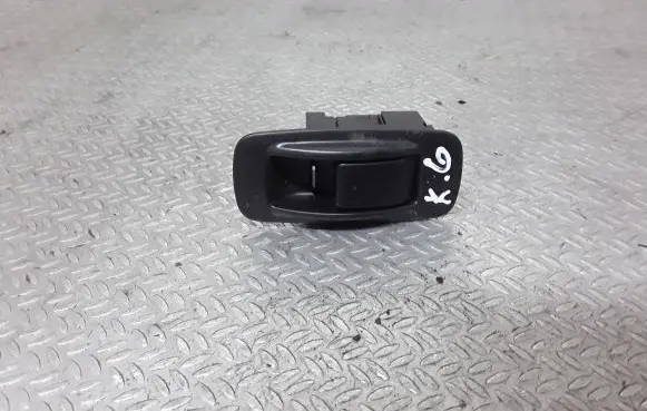 Toyota Corolla Verso AR10 Electric window control switch 848010F030B0
