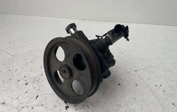 Opel Insignia A Power steering pump 680