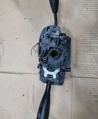 Mazda 6 Wiper turn signal indicator stalk/switch 175112 TR9304