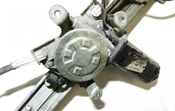 Hyundai Lantra I Rear door window regulator motor
