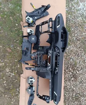 Peugeot 5008 II Dashboard