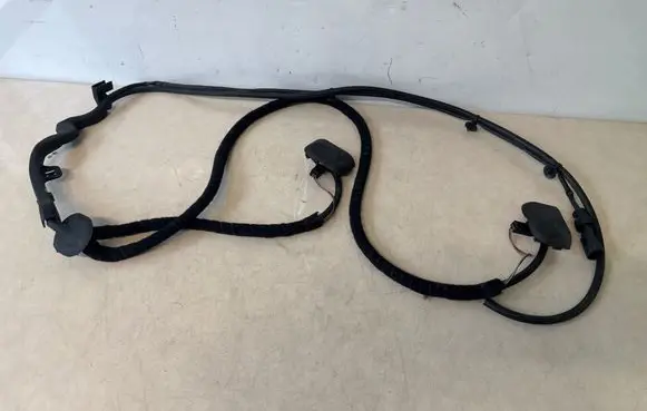 Maserati Ghibli Windshield washer spray nozzle 