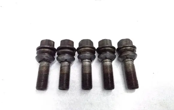 Audi Q7 4L Nuts/bolts 