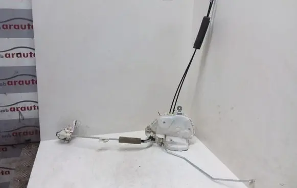 Honda CR-V Front door lock 72151SWAG1