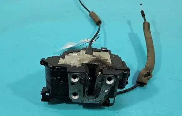 Renault Master III Front door lock IMPRK1521538