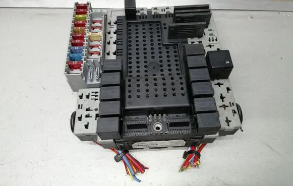 Volvo S80 Fuse module 9452773 9452772