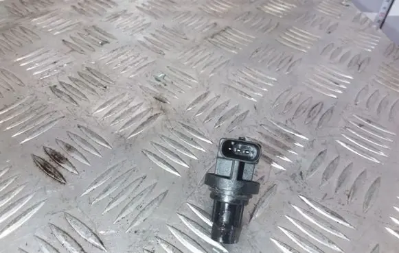 Camshaft position sensor