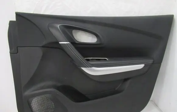 Renault Kadjar Front door card panel trim