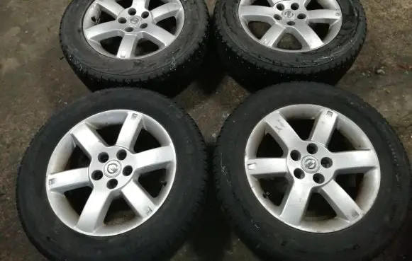 Nissan X-Trail T30 R17 alloy rim 