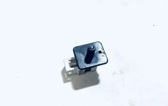 Mercedes-Benz E W211 Front door sensor A2118200202 30011501