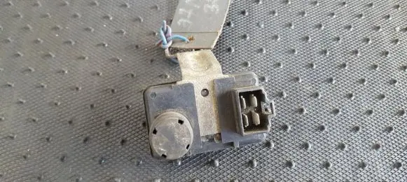 Mazda 323 Air pressure sensor E1T11271 B6056Z11