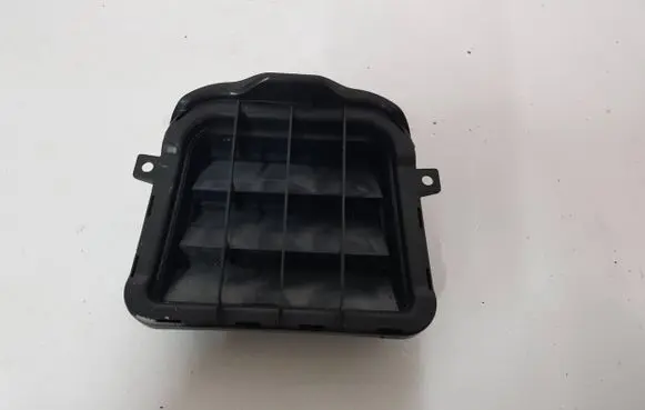 Audi A5 8T 8F Quarter panel pressure vent 8K0819181B