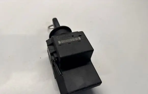 Mercedes-Benz C W203 Ignition lock 2035450508