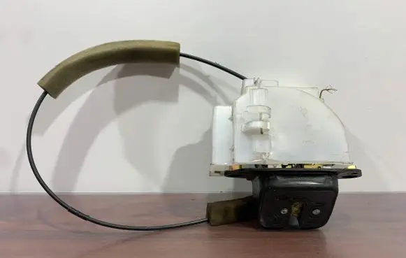 Subaru Outback Tailgate/trunk/boot lock/catch/latch