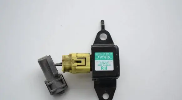 Toyota Land Cruiser (J100) Airbag deployment crash/impact sensor 8917360060