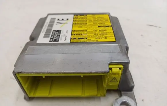 Toyota Prius (XW30) Airbag control unit/module 8917047110