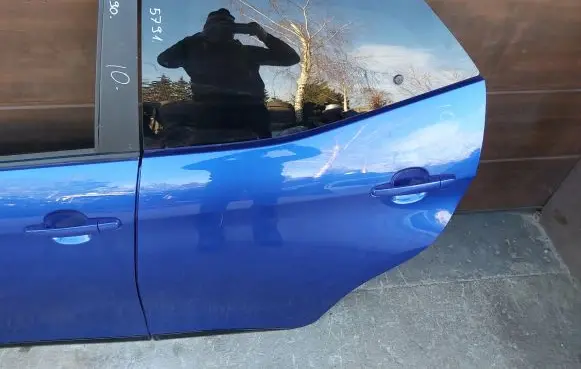 Toyota Aygo AB40 Front door