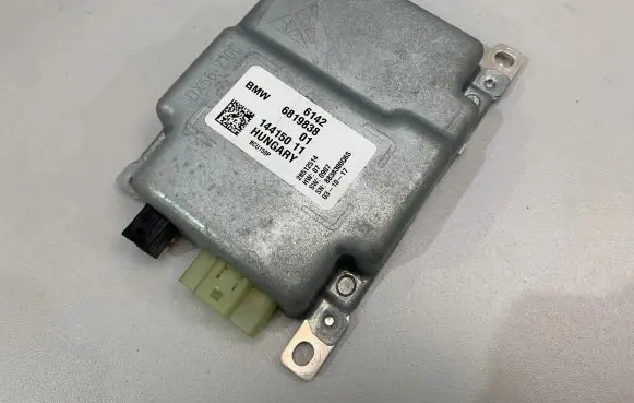 BMW 3 F30 F35 F31 Battery control module 6819838